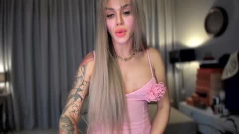 Queen Kylie online show from January 22, 11:10 pm