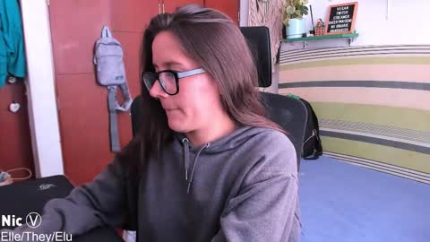 Nicole online show from March 11, 9:07 pm