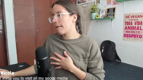 Nicole online show from February 18, 7:52 pm