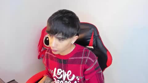 Thiago online show from November 26, 11:34 pm