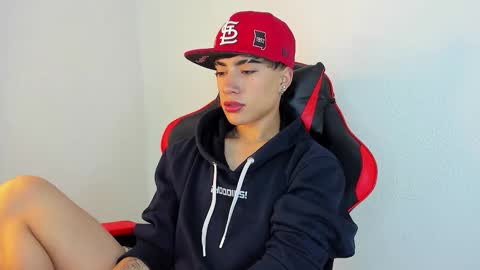 Thiago online show from November 21, 3:32 pm