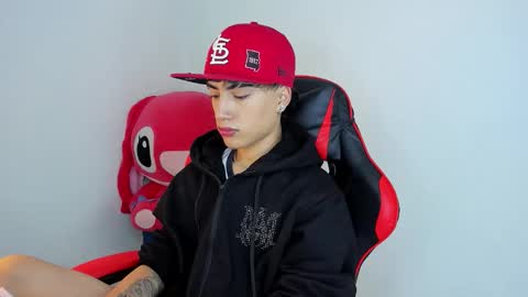 Thiago online show from November 24, 4:05 pm