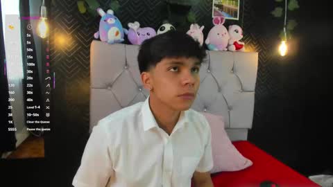 Snapshot of thiago_kozak chatting on September 15, 12:50 pm thiago online show from September 15, 12:50 pm