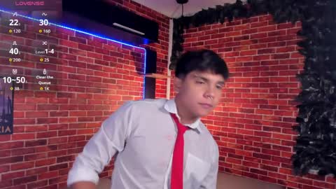 thiago online show from April 16, 1:33 pm