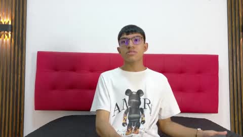 thiago_m17 online show from May 13, 11:42 am