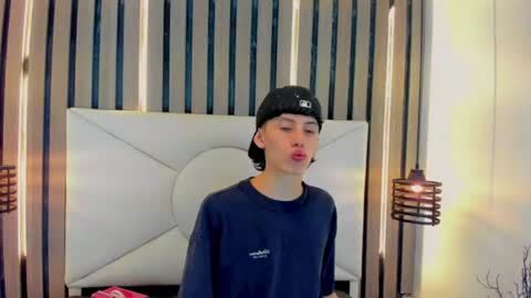 thiago_twink38 online show from August 10, 4:39 am