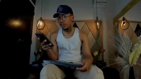 ThiagoBerry online show from February 5, 11:25 am