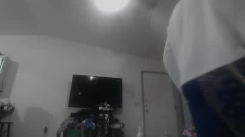 Snapshot of thiccthicc13 chatting on October 4, 5:38 am thiccthicc13 online show from October 4, 5:38 am