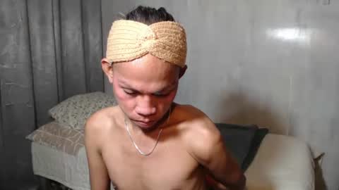 gil online show from April 19, 8:44 pm