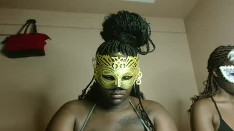 thick_godess online show from November 6, 10:24 pm