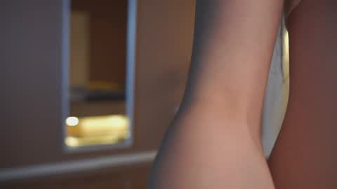 Lilly online show from April 16, 8:09 pm