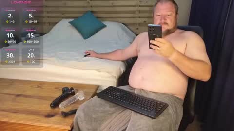 thom_ryder online show from March 1, 10:31 pm