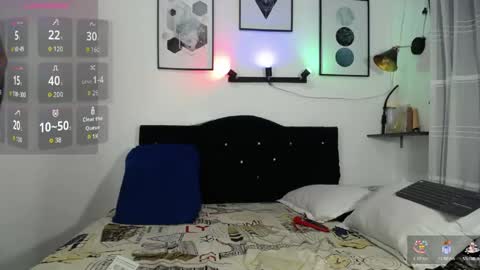 thomas_hot369 online show from April 2, 12:18 am