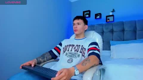 Thomas online show from December 14, 12:55 pm