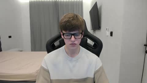 Tomas online show from April 27, 6:16 pm