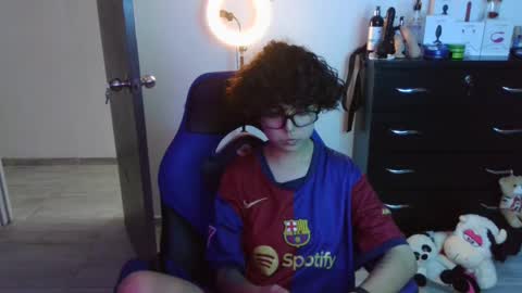 Snapshot of thomascooper_cams chatting on October 8, 8:26 pm VALERIA online show from October 8, 8:26 pm