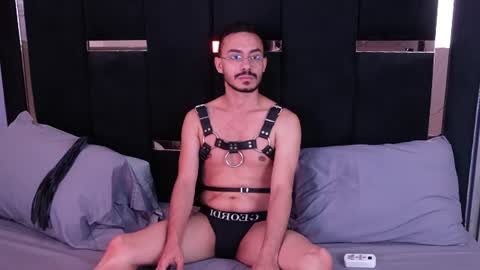 Thomas online show from July 8, 7:28 pm