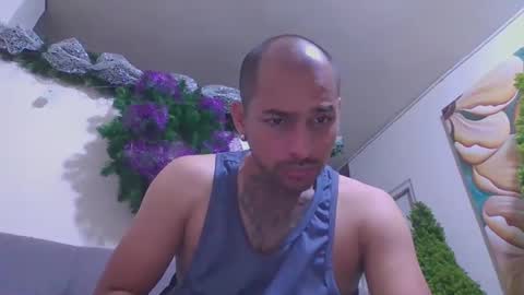 thomas  smith online show from February 3, 11:05 pm