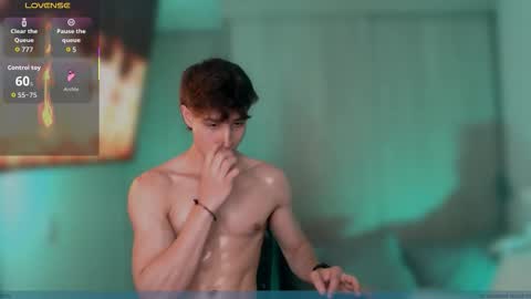 Thom Klein online show from October 2, 8:51 pm