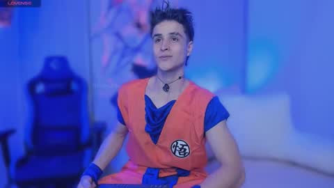 Thom Klein online show from October 28, 7:48 pm