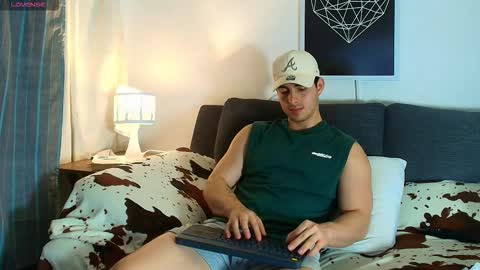 thomylov online show from December 13, 11:11 pm