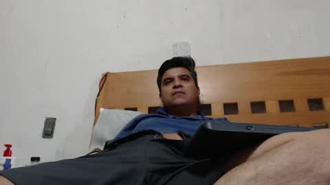 thor0200 online show from April 12, 11:09 pm