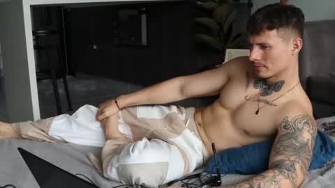 Sebastian online show from February 11, 7:48 pm