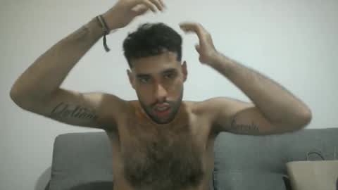 Snapshot of throwawayyourgun chatting on February 25, 7:27 pm Luka online show from February 25, 7:27 pm