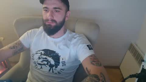 HugeJuicy online show from December 14, 3:28 am