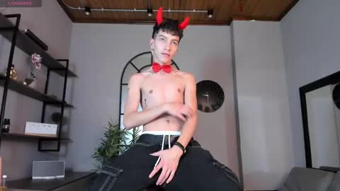 Tiam Muller online show from October 27, 3:50 am