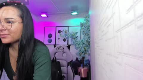 Tiara  online show from April 8, 3:20 am