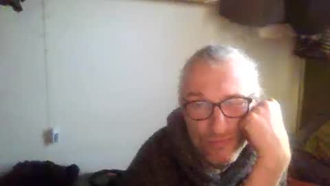 tiddles12345 online show from April 19, 5:41 am