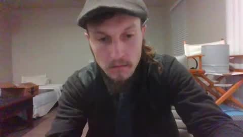 Snapshot of tiegye222 chatting on January 17, 11:17 am Alex online show from January 17, 11:17 am