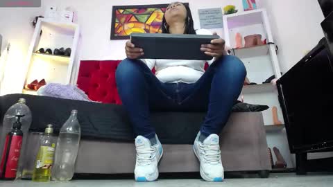 Tifanny Nails  online show from February 13, 4:43 pm