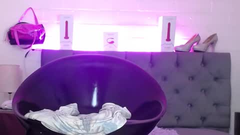 Tifanny Nails  online show from March 7, 8:00 pm