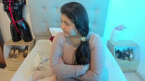 TiffanyAmazing online show from January 6, 1:15 pm