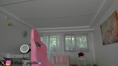 Tiffany Houston online show from October 10, 7:14 am