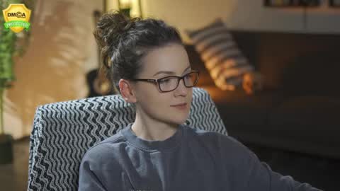 tiffanyriox online show from April 16, 11:51 pm