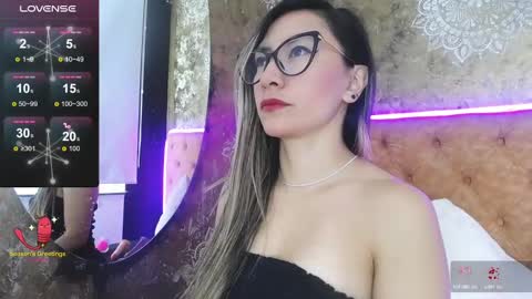 TILA TEQUILA online show from March 4, 12:22 pm