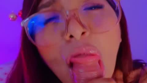 Tila Tequila online show from December 14, 6:24 am