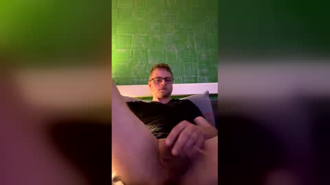 timoos1 online show from May 3, 6:19 am