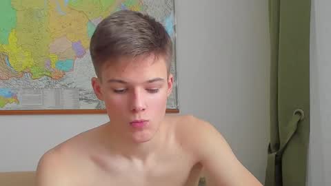 Snapshot of timytwinkboy chatting on February 10, 10:09 am Tim online show from February 10, 10:09 am