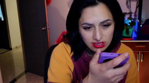 I AM BELLA  ----------- follow my  IG  TINNS 69 online show from October 27, 1:05 am