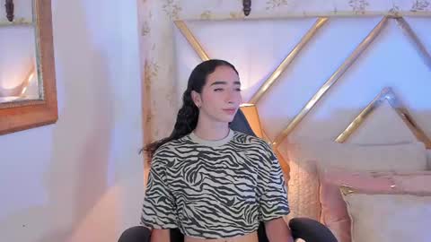 Thomm  Independent Model online show from July 12, 10:24 pm