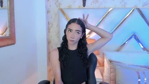 Thomm  Independent Model online show from July 28, 6:31 pm