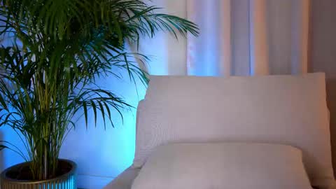 Anissa online show from February 7, 4:43 pm