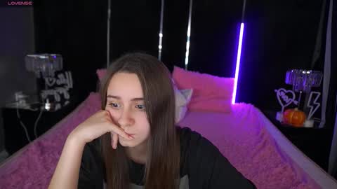 tinynataliee online show from November 26, 3:09 pm