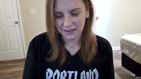 tinywithtiddies online show from January 19, 1:37 am