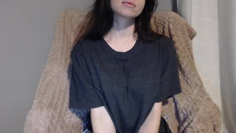 TinyyTina online show from April 5, 8:22 am