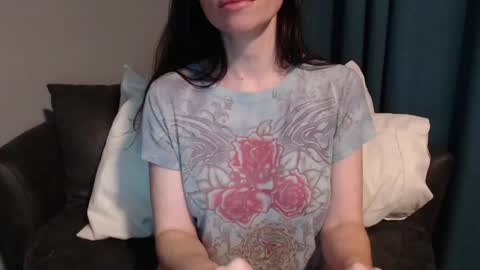 TinyyTina online show from December 29, 1:06 pm